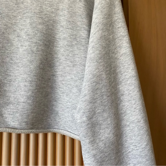 Aritzia tna cropped hoodie grey - Picture 2 of 5